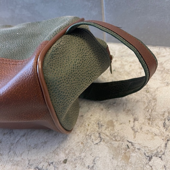 MGM Grand Cast Casino Green‎ Suede Toiletry Bag - Picture 7 of 10